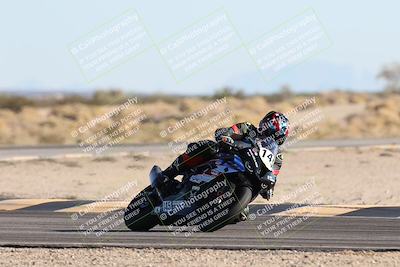 media/Dec-07-2025-CVMA (Sun) [[3e7d2de5dc]]/Race 10-Formula 40 Open/